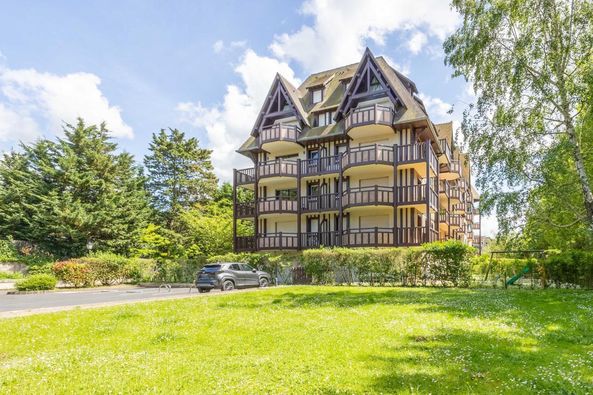 Apartment With Parking And Balcony Near The Beach Deauville Esterno foto